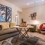 Suites Murillo Plaza Sta. Cruz